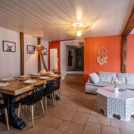 Maison Auvergnate Cœur De Village Hébergement de vacances