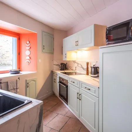 Holiday home Maison Auvergnate Coeur De Village